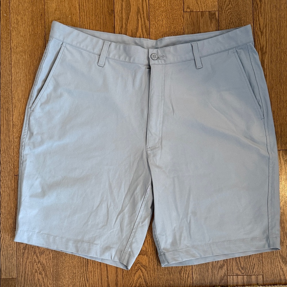 FootJoy Men's Light Blue Flat Front Golf Shorts | Grey | size 38 | smoke free